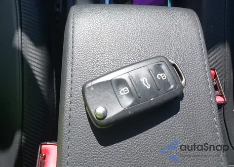 2012 Volkswagen Beetle 2.5L W/Sun/Sound/Nav Pzev from USA, damaged, VIN 3VWJP7AT5CM611691